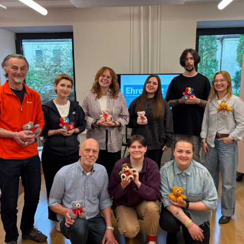 Die Volunteers 2026 bei der Münchner Aids-Hilfe