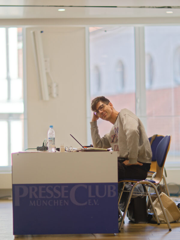 Conrad Breyer im PresseClub München. Foto: Mark Kamin