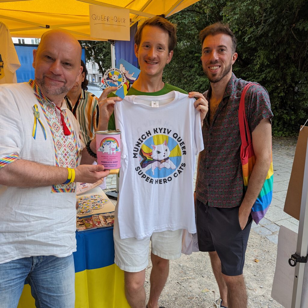 Merch-Stand von Munich Kyiv Queer.